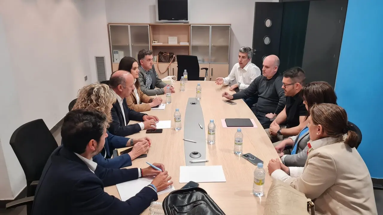 Asociación de Usuarios del AVE y PP zamora