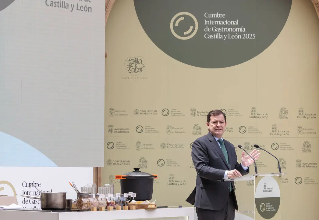 Alfonso Fernández Mañueco en la I Conferencia Internacional Gastronómica de Castilla y León