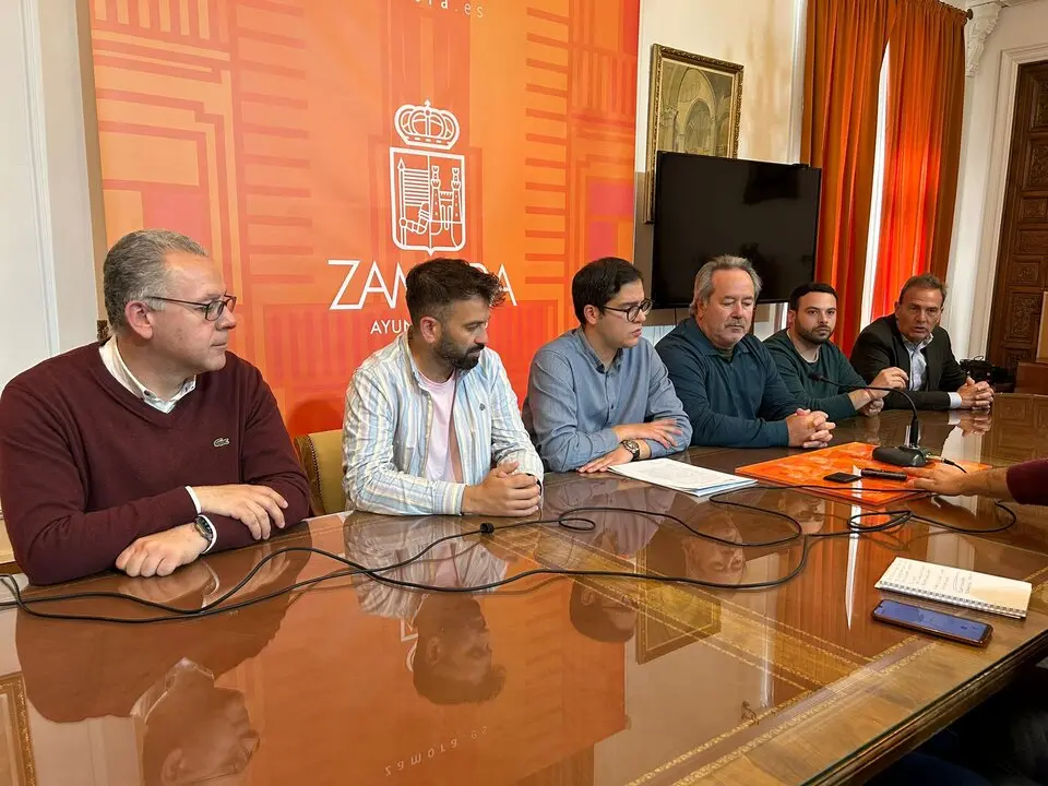 Grupos politicos zamoranos unen fuerzas contra  la supresión de servicios AVE en Sanabria
