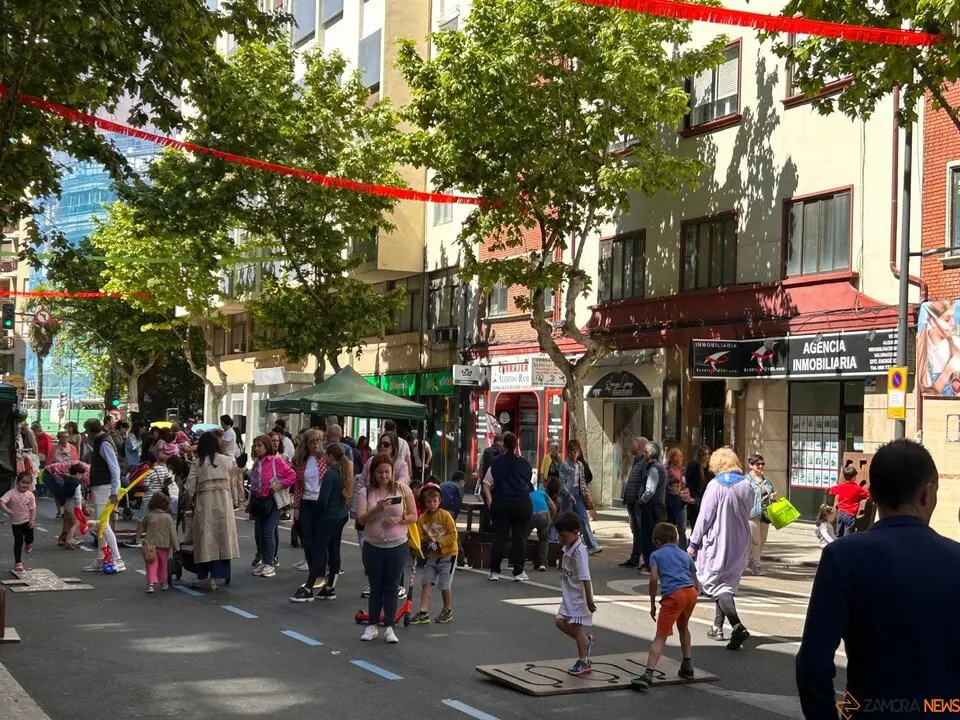Avenida Tres Cruces, Fiesta del Comercio de Zamora