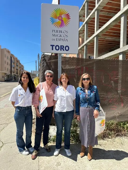 Toro estrecha lazos con Pueblos Mágicos de España