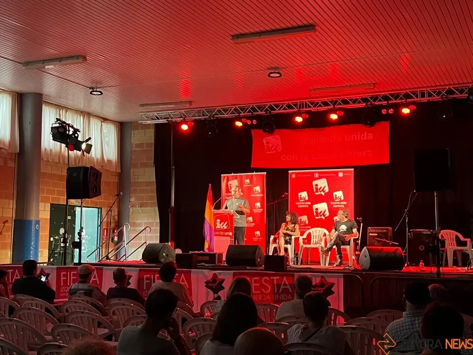 Fiesta de Izquierda Unida Mitin _11