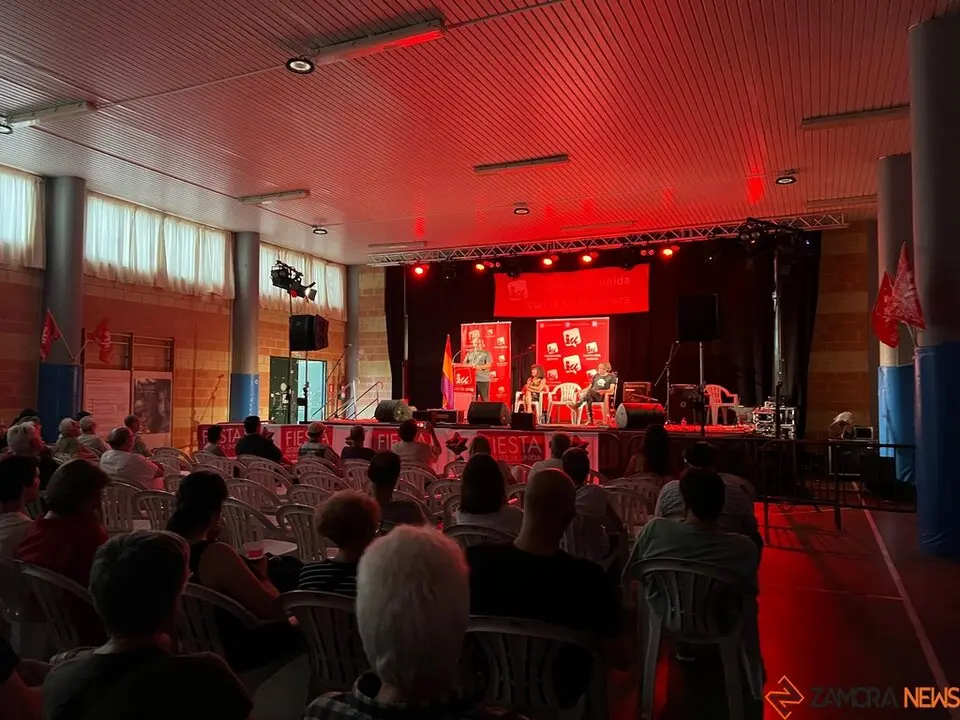 Fiesta de Izquierda Unida Mitin _13