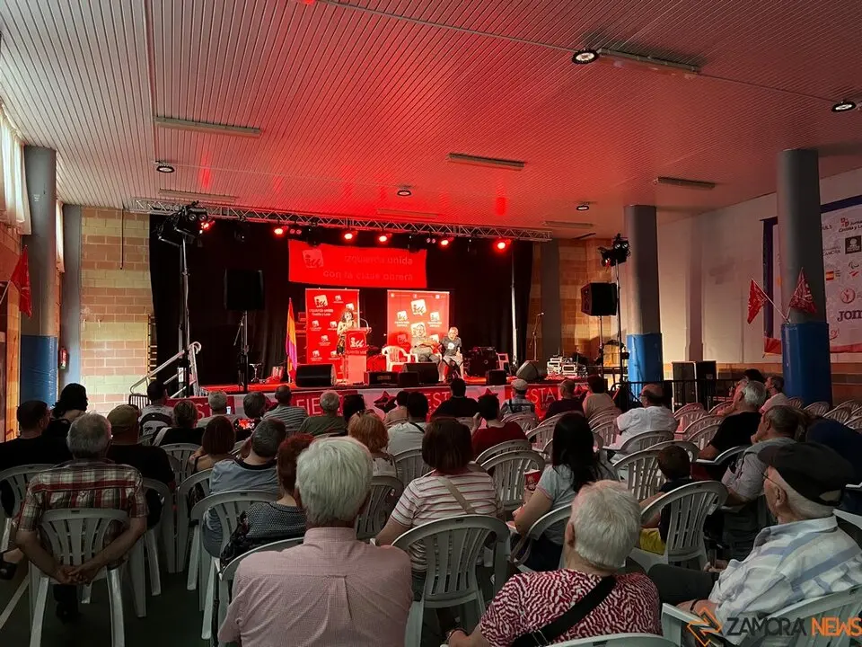 Fiesta de Izquierda Unida Mitin _36