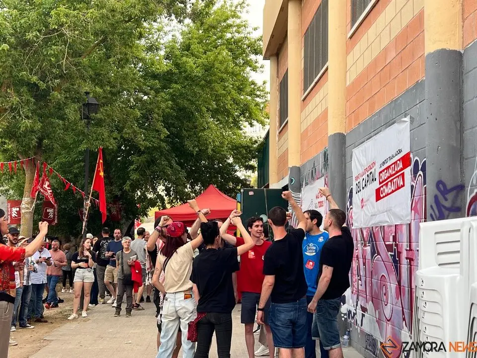 Fiesta de Izquierda Unida Mitin _43