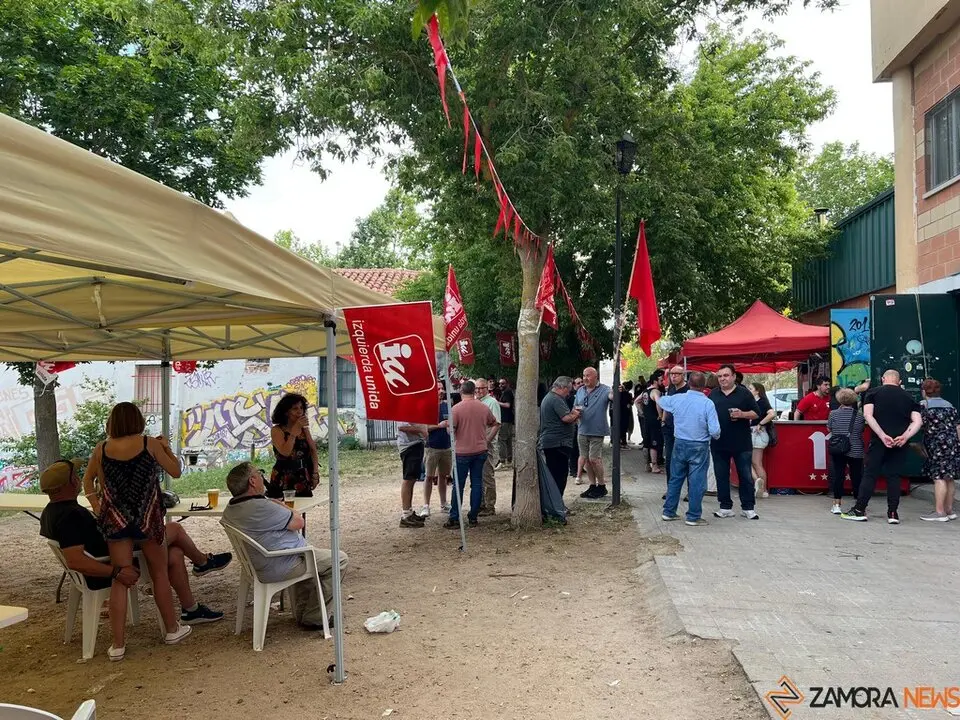 Fiesta de Izquierda Unida Mitin _50
