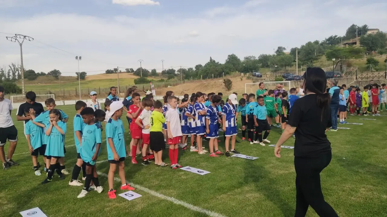 25 a&ntilde;os del CD Amistad 2000