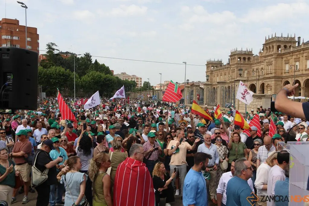 Manifestación contra supresión tren Zamora_5