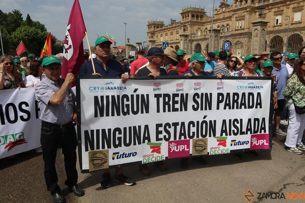 Manifestación contra supresión tren Zamora_17