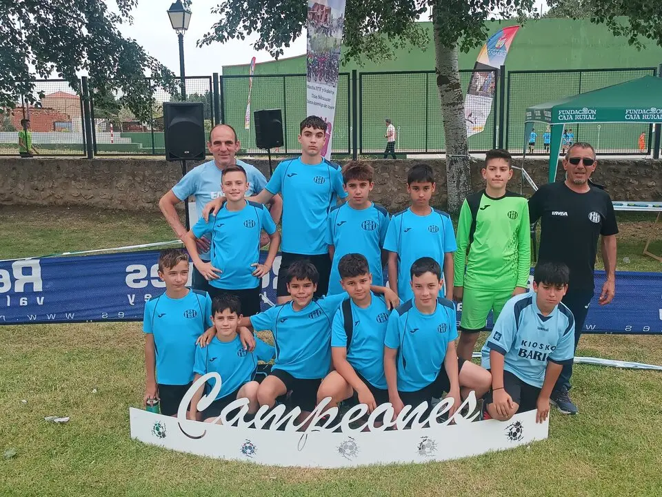 25 a&ntilde;os del CD Amistad 2000