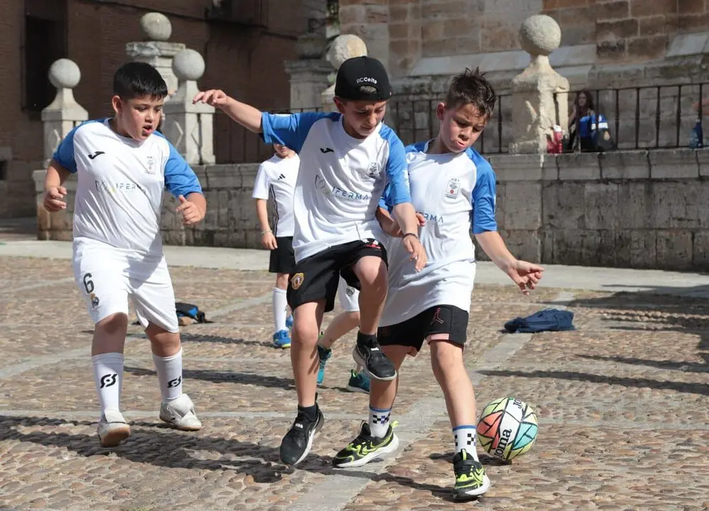 Toro, fútbol callejero