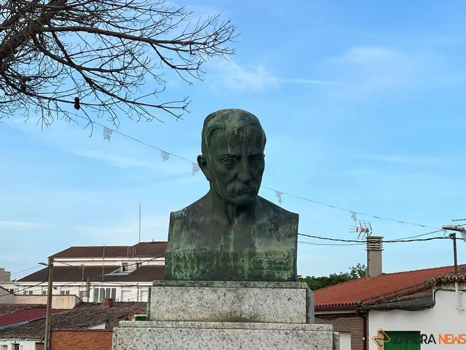 Ramón Álvarez Figura Coreses_4
