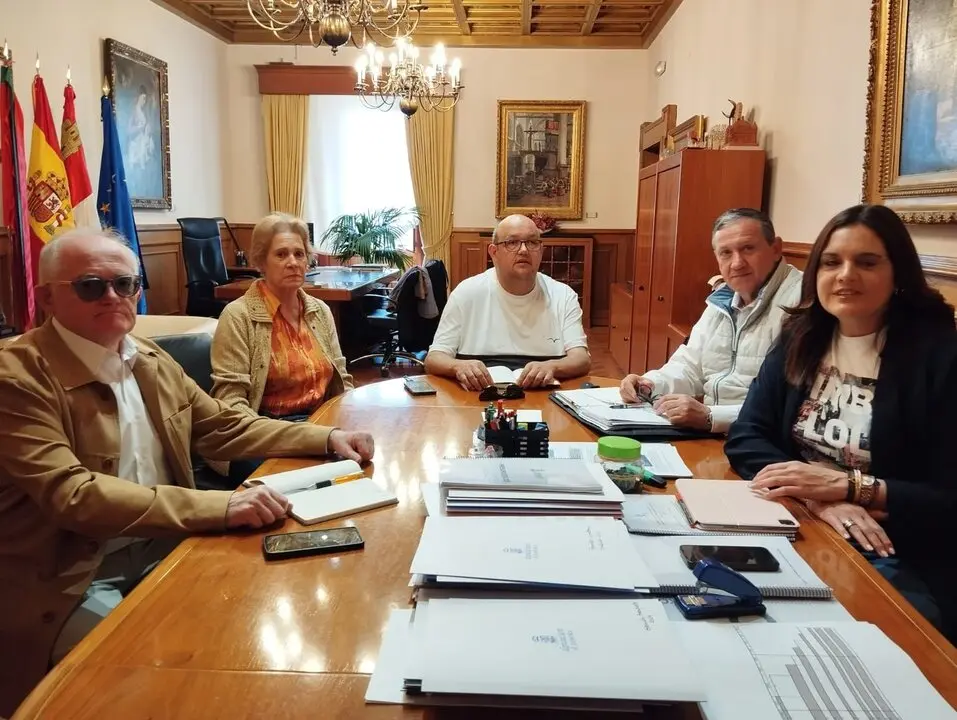 La Diputación recibe a la Asociación Unidos Contra el Cáncer de Toro y Provincia de Zamora