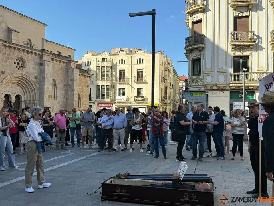 Zamora exige el regreso del AVE_9