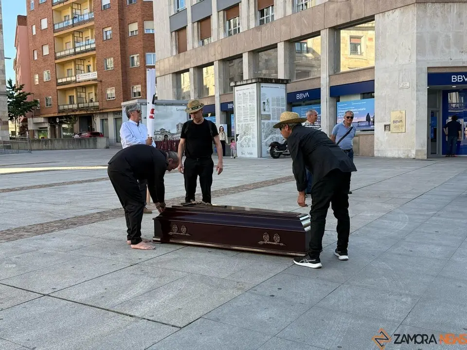 Zamora exige el regreso del AVE_17