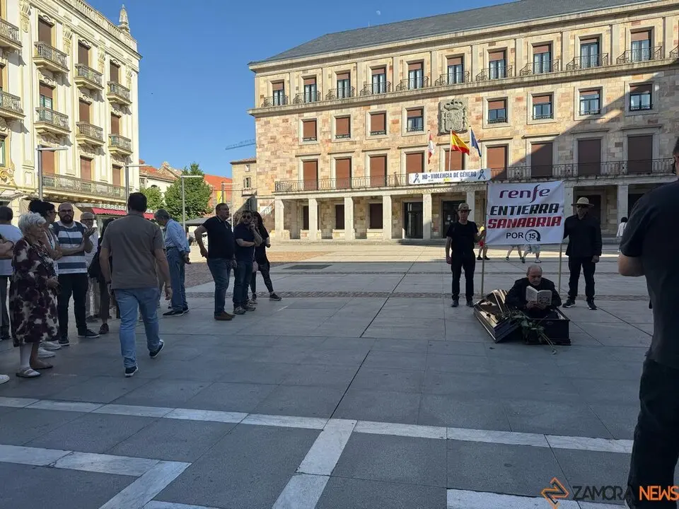 Zamora exige el regreso del AVE_22
