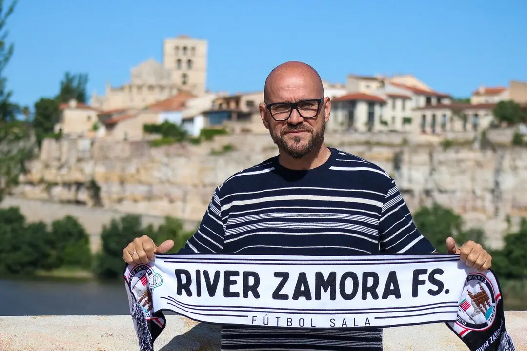 Óscar Poveda - nuevo entrenador Caja Rural-River Zamora F.S. (2)