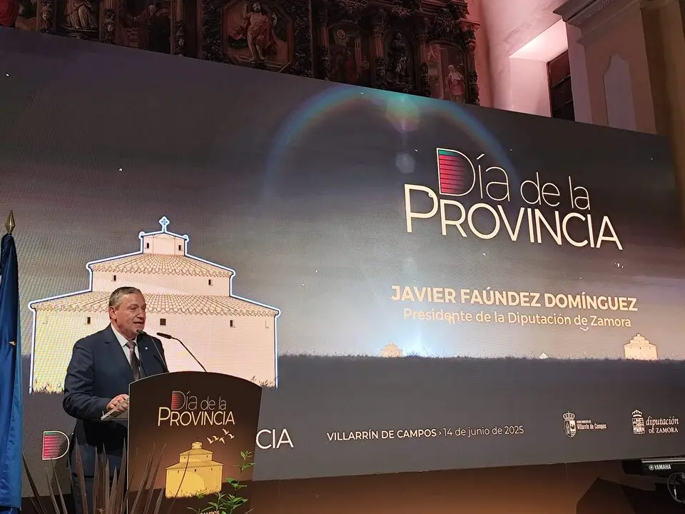 Javier Faúndez en su discurso en el día de la Provincia
