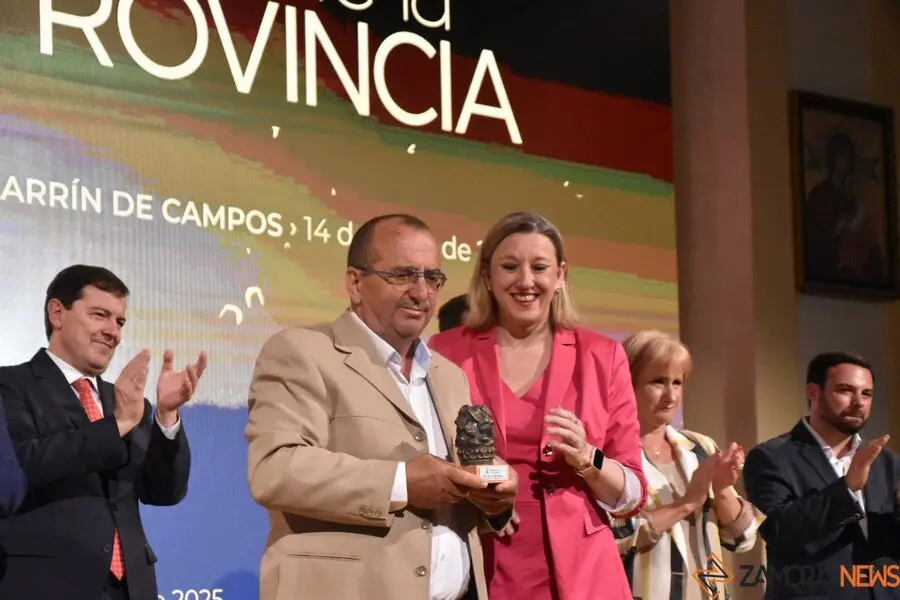 homenaje alcaldes en el día de la provincia _2