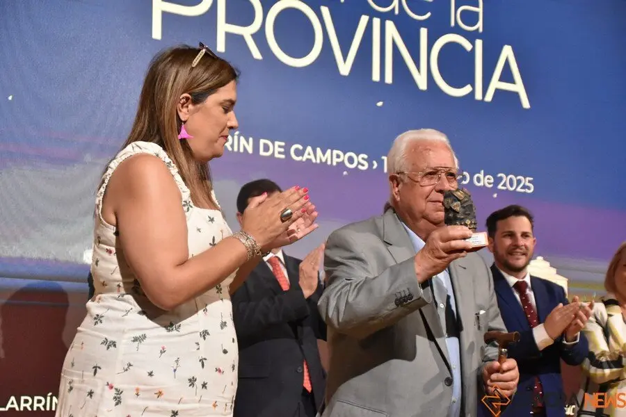 homenaje alcaldes en el día de la provincia _7