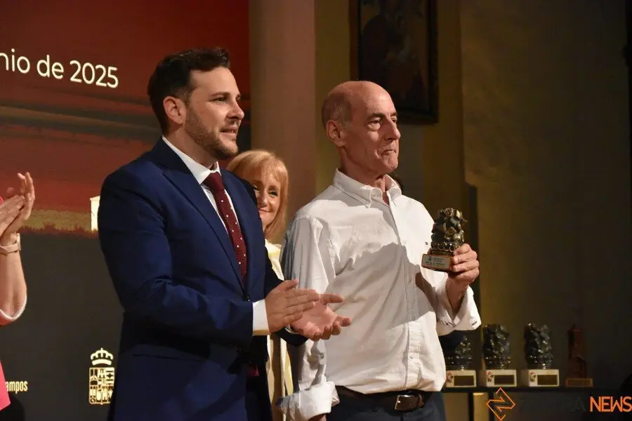 homenaje alcaldes en el día de la provincia _11