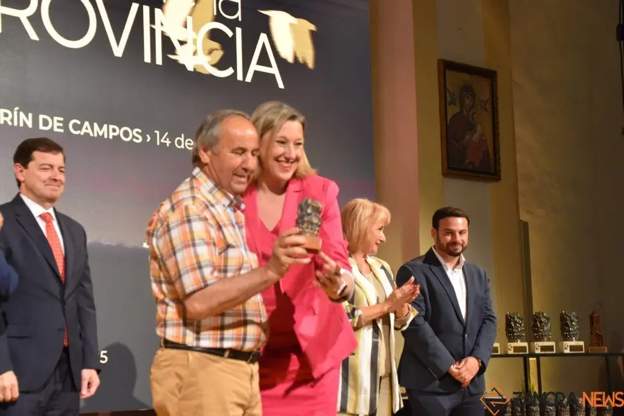 homenaje alcaldes en el día de la provincia _18