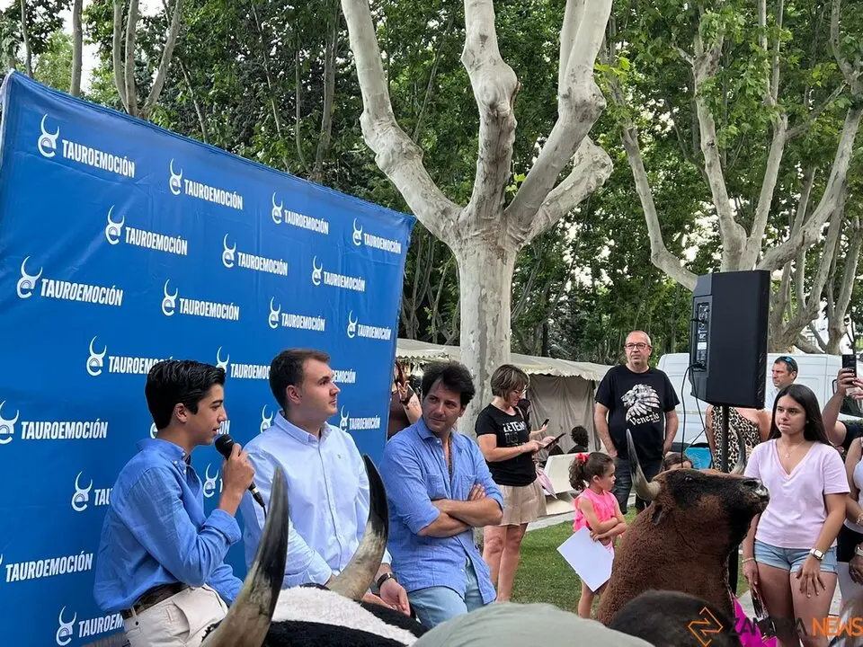 Marco Pérez se encuentra con los aficionados zamoranos _18