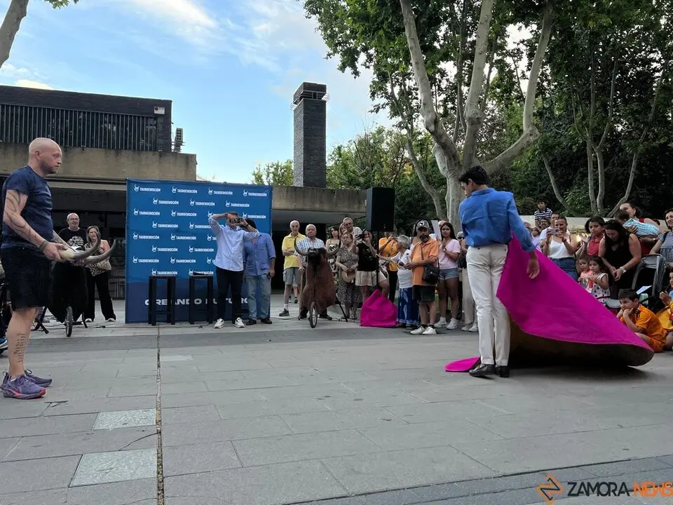 Marco Pérez se encuentra con los aficionados zamoranos _29