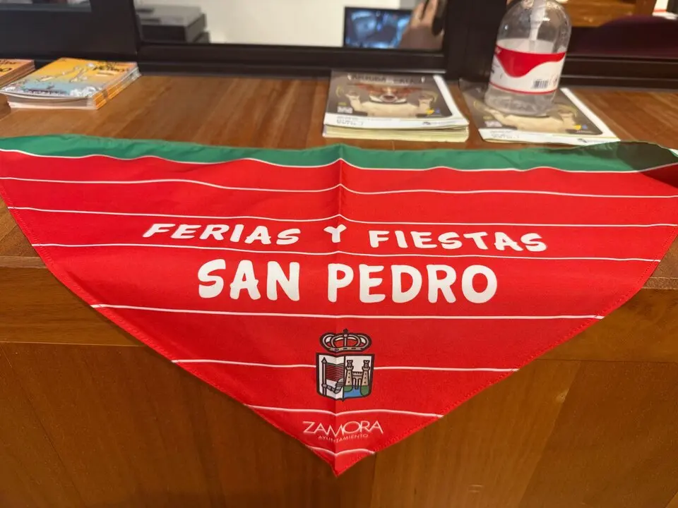 Pañoleta de San Pedro 2025