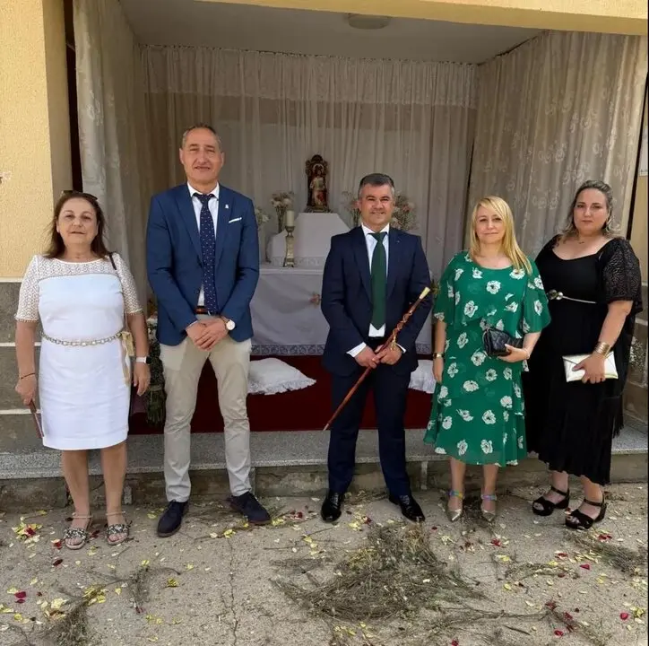 Celebración del Corpus Christi en Camarzana de Tera presencia de Emilio Fernández