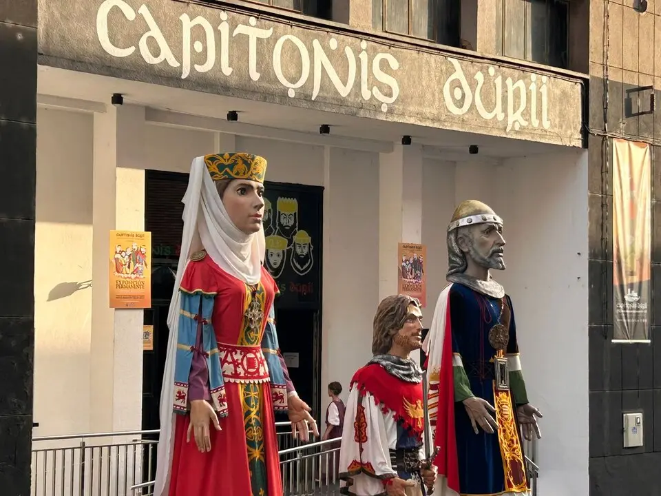 Desfile de Gigantes y Cabezudos capitonis Durii_6