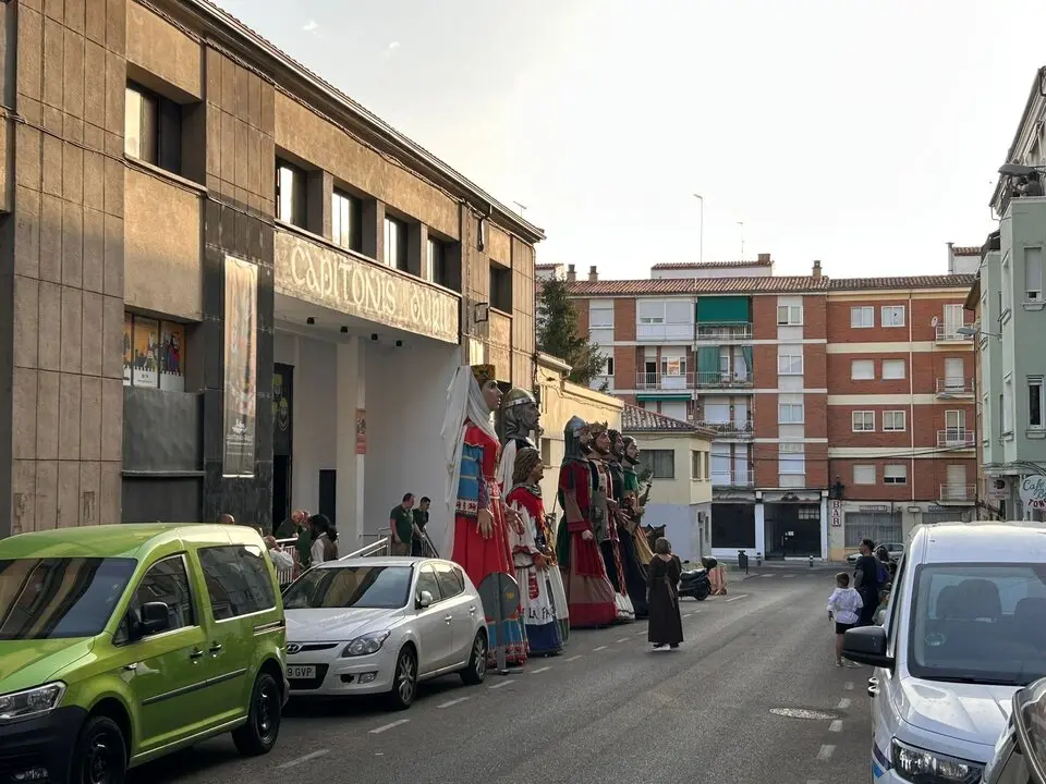 Desfile de Gigantes y Cabezudos capitonis Durii_7
