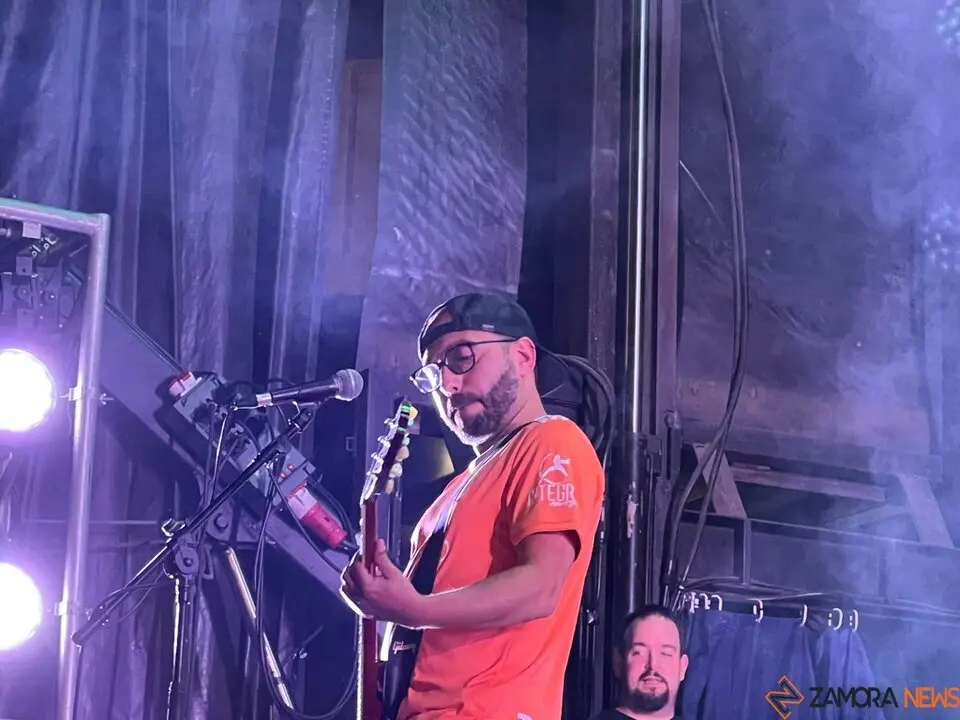 Concierto Me Fritos & Give Me Cheetos _5