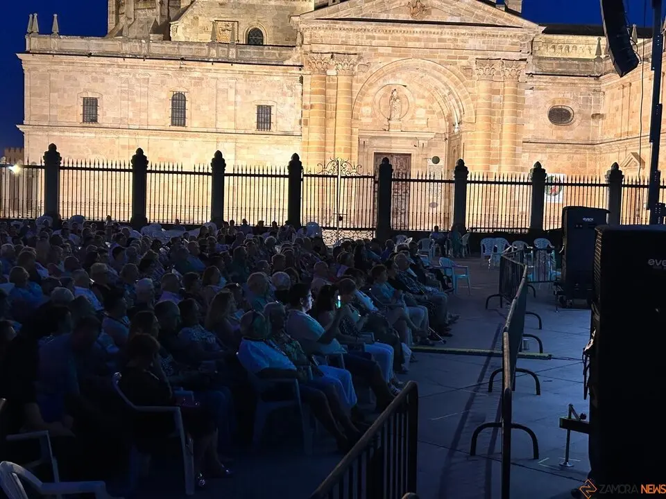 Soledad Luna, Zamora