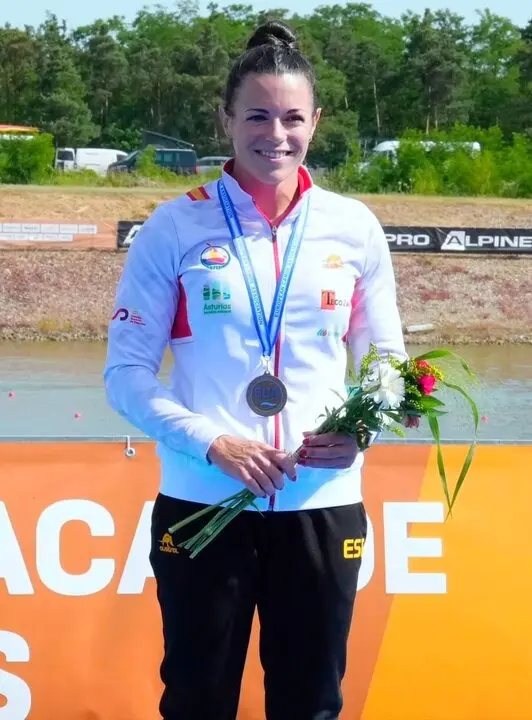 Laura Pedruelo conquista el bronce en el Europeo de piragüismo