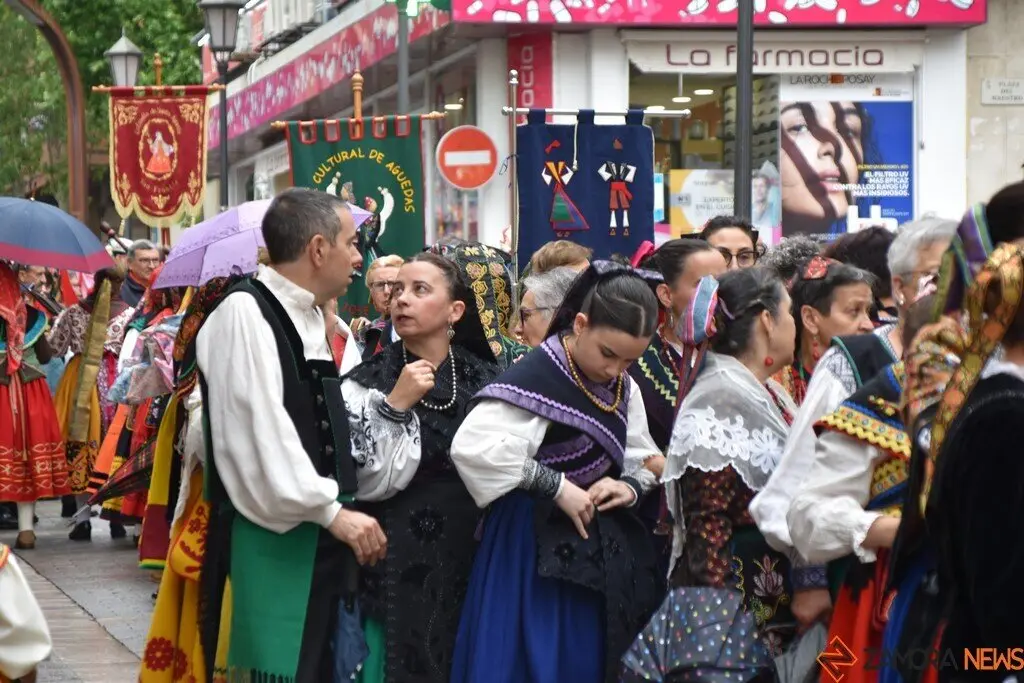 desfile indumentaria tradicional_3