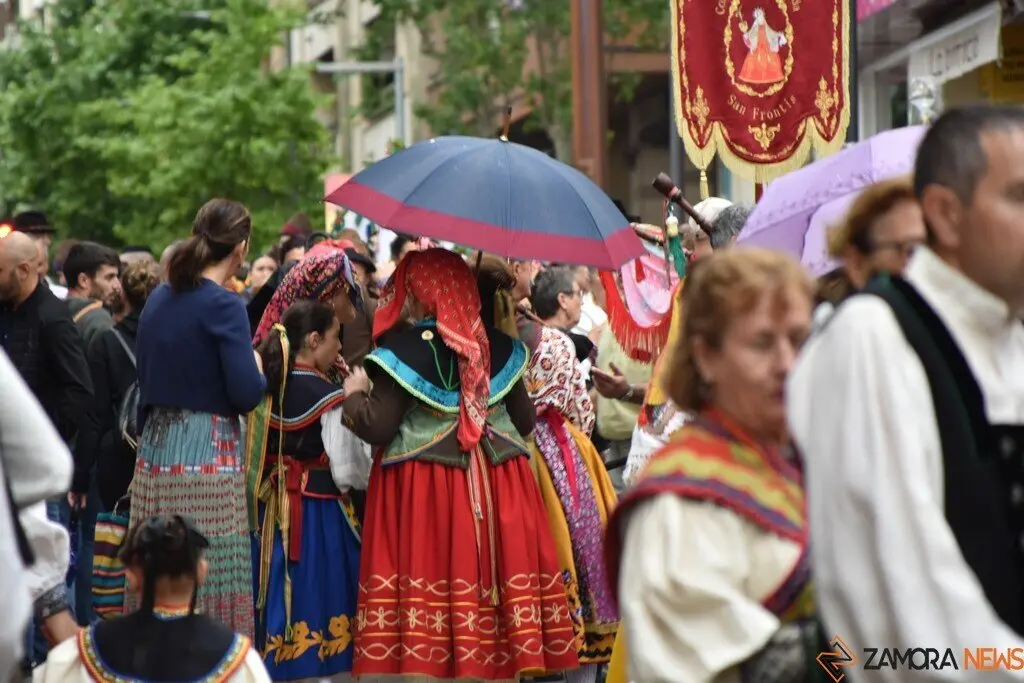 desfile indumentaria tradicional_4