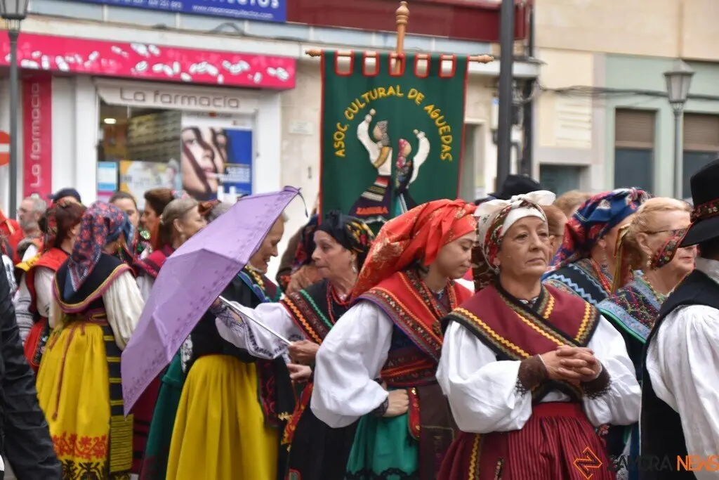 desfile indumentaria tradicional_5
