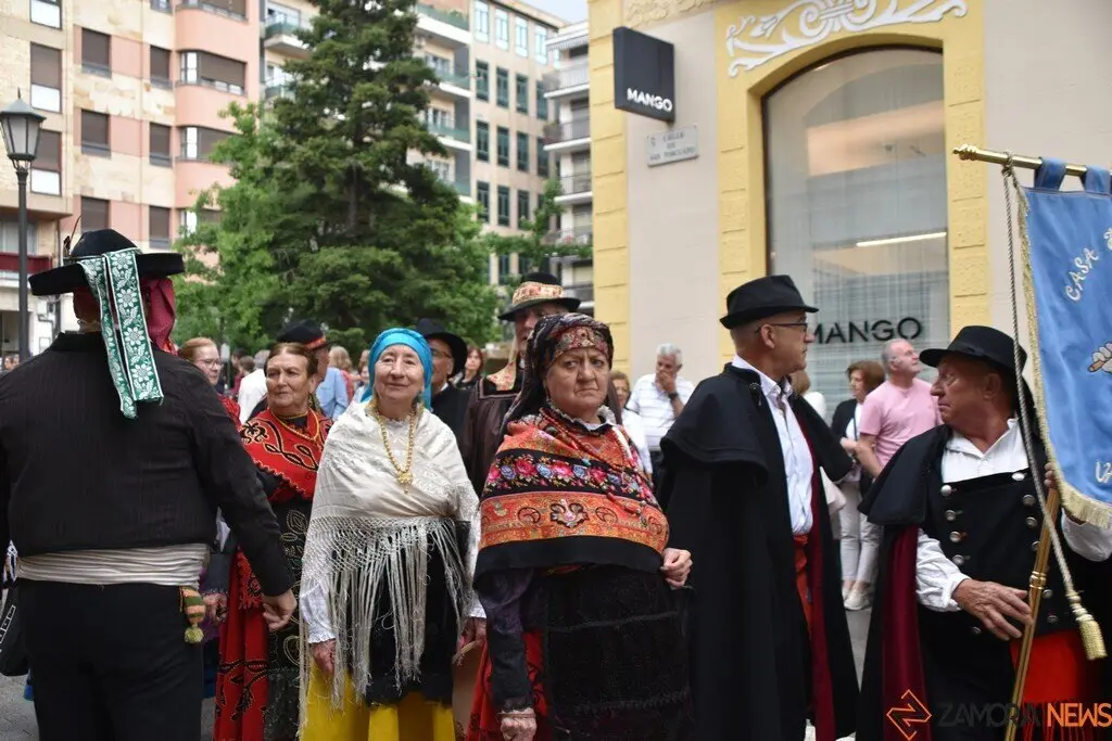 desfile indumentaria tradicional_10