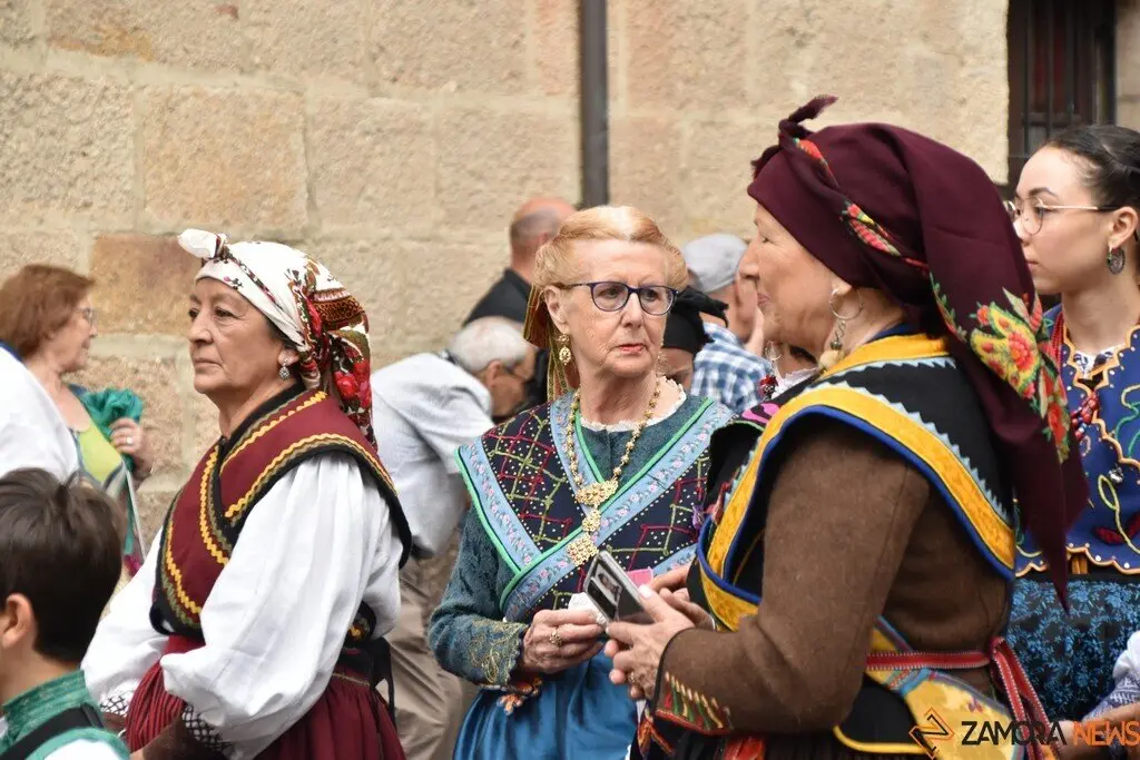 desfile indumentaria tradicional_14