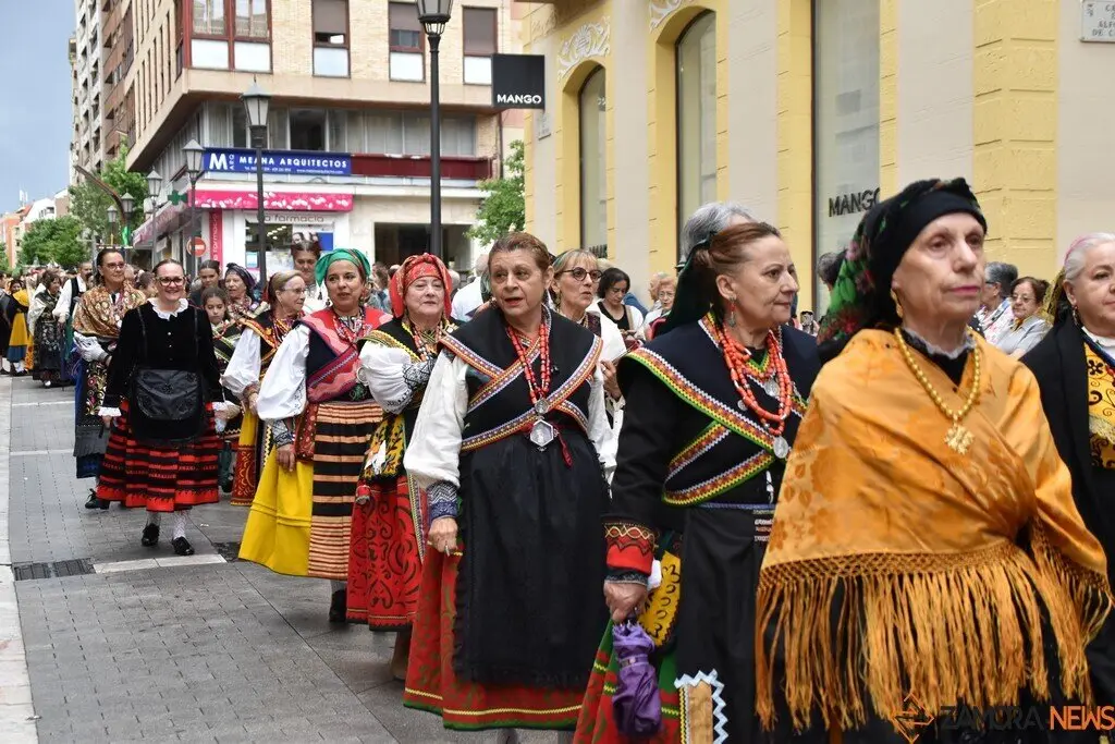 desfile indumentaria tradicional_20