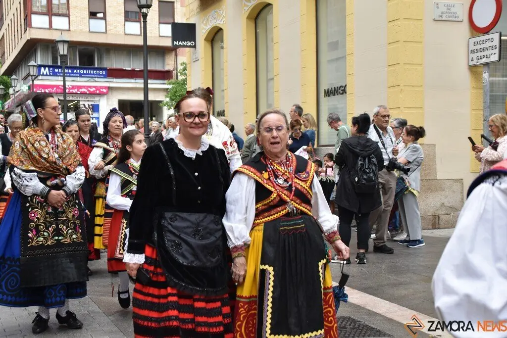 desfile indumentaria tradicional_22