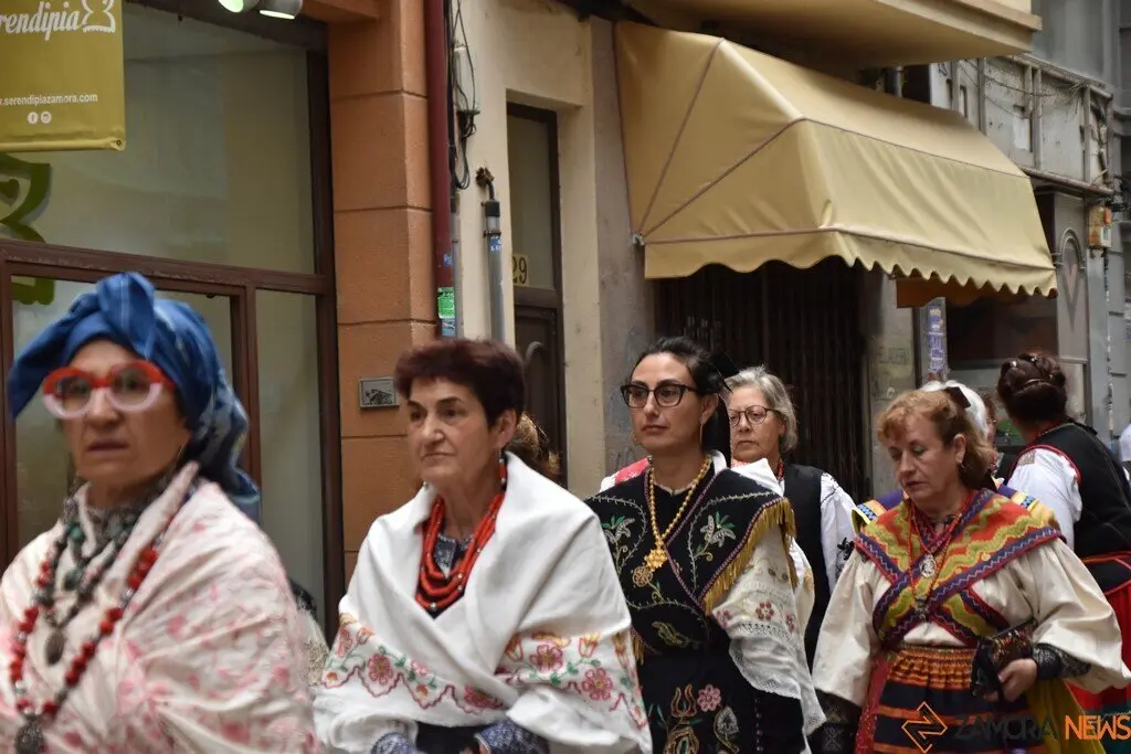 desfile indumentaria tradicional_31