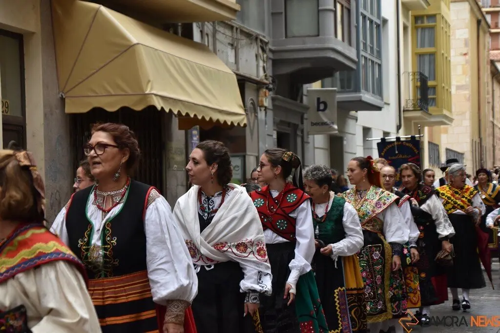 desfile indumentaria tradicional_32