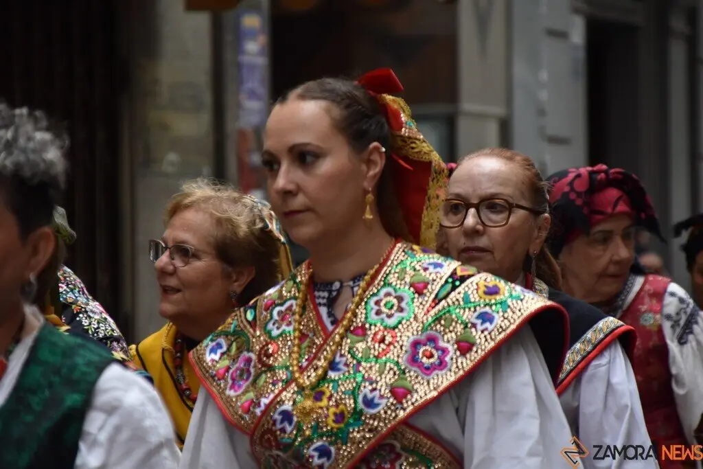 desfile indumentaria tradicional_33