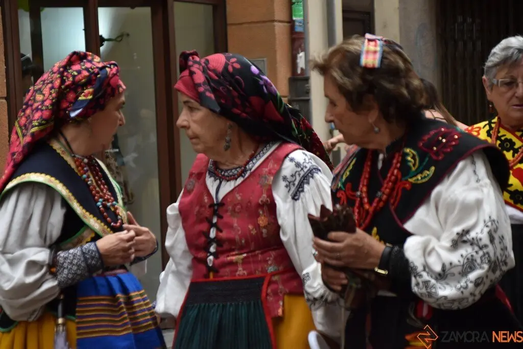 desfile indumentaria tradicional_36