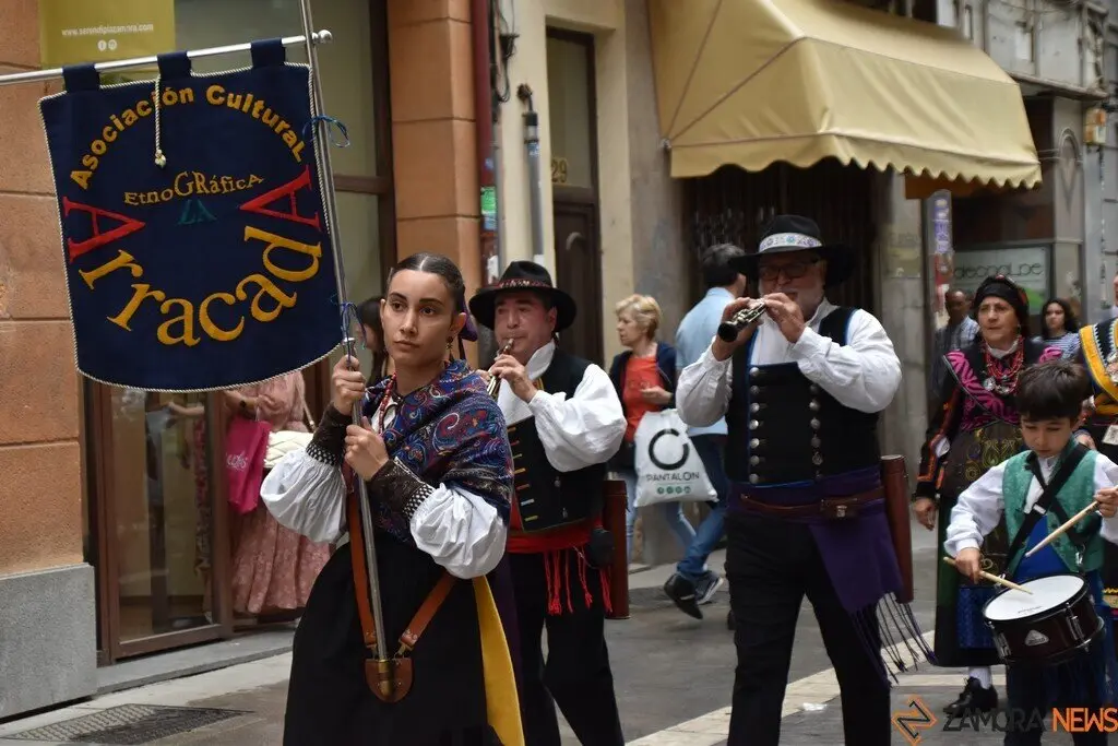 desfile indumentaria tradicional_37