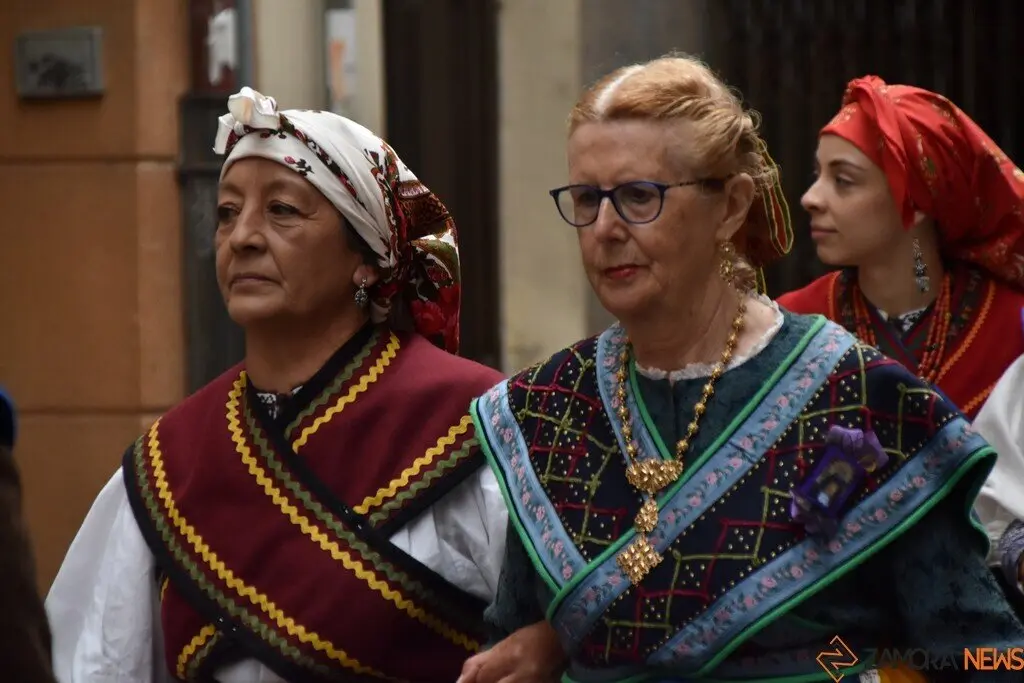 desfile indumentaria tradicional_39
