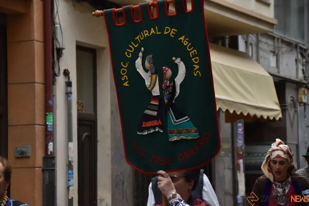 desfile indumentaria tradicional_41