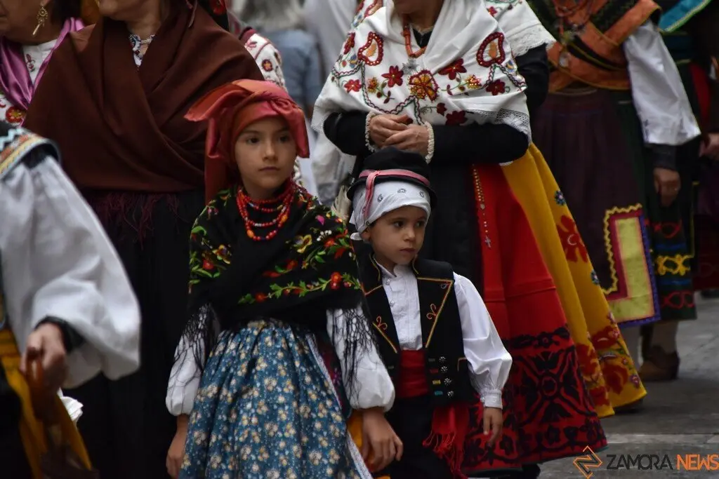 desfile indumentaria tradicional_50
